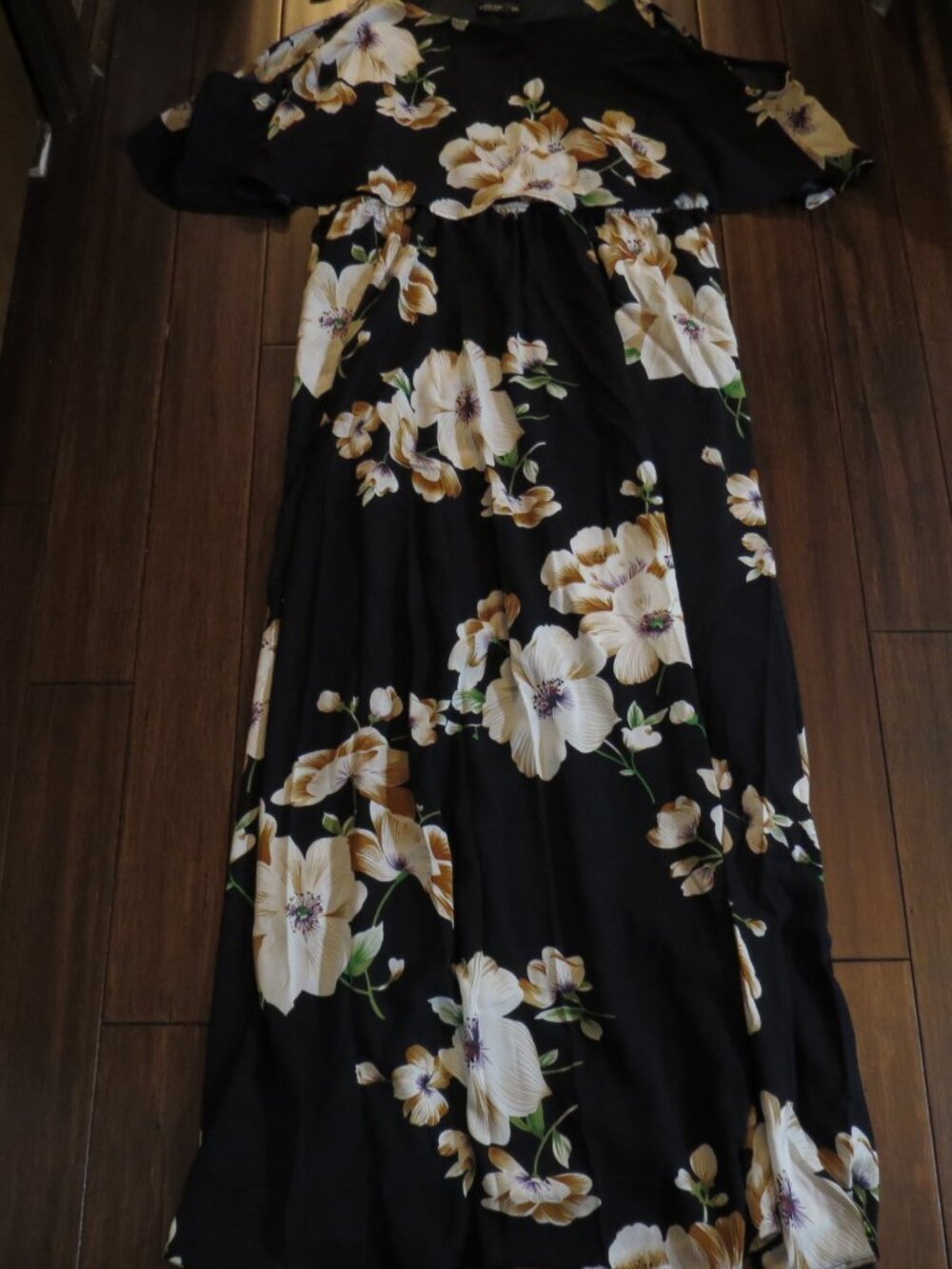 NEW WITHOUT TAGS Shein Curve 3XL Cold Shoulder Ruffle Dress